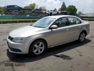 2011 Volkswagen Jetta TDI z VIN 3VWLL7AJ0BM065075, wystawiony jako Copart lot #59588385 z przebiegiem 185 913 mil mil oraz Czysty tytuł • Clean title. Historia ofert i sprzedaży dostępna na DreamBid. Obrazek 1.