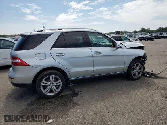 2015 Mercedes-Benz M 350 z VIN 4JGDA5HB4FA497120, wystawiony jako Copart lot #68816024 z przebiegiem 112 808 mil mil oraz Szkoda całkowita • Salvage title. Historia ofert i sprzedaży dostępna na DreamBid. Obrazek 3.