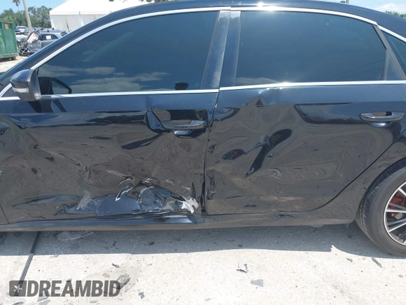 2013 Volkswagen Passat SE with VIN 1VWBP7A30DC043938, listed as a IAAI auction lot 42411446 with 84,822 mi miles and . Bid and sale history available at DreamBid. Image 6.