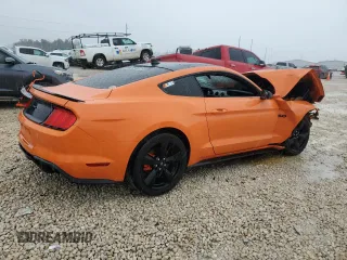 2021 Ford Mustang GT z VIN 1FA6P8CF9M5101492, wystawiony jako Copart lot #45208895 z przebiegiem Nie podano mil oraz Szkody całkowita. Historia ofert i sprzedaży dostępna na DreamBid. Obrazek 3.