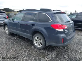 2014 Subaru Outback 2.5i Premium with VIN 4S4BRBDC4E3214134, listed as a IAAI auction lot 42004743 with 206,285 mi miles. Bid and sale history available at carsss.com. Image 3.