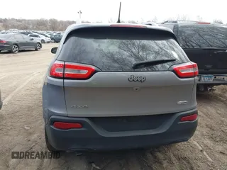 2016 Jeep Cherokee Latitude with VIN 1C4PJMCB7GW252724, listed as a IAAI auction lot 41869060 with 125,119 mi miles. Bid and sale history available at carsss.com. Image 16.