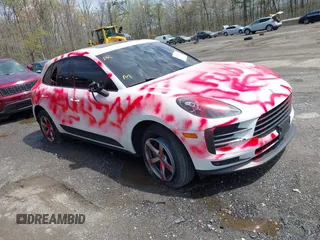 2020 Porsche Macan z VIN WP1AA2A55LLB05187, wystawiony jako IAAI lot #42037890 z przebiegiem 25 417 mil mil oraz . Historia ofert i sprzedaży dostępna na DreamBid. Obrazek 1.