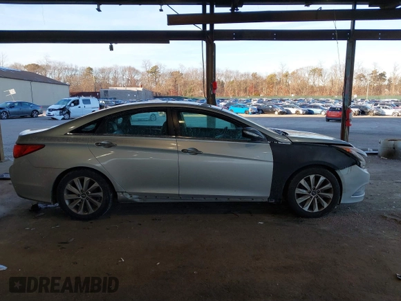 2014 Hyundai Sonata SE with VIN 5NPEC4AC2EH938525, listed as a IAAI auction lot 41117231 with 85,414 mi miles and . Bid and sale history available at DreamBid. Image 14.