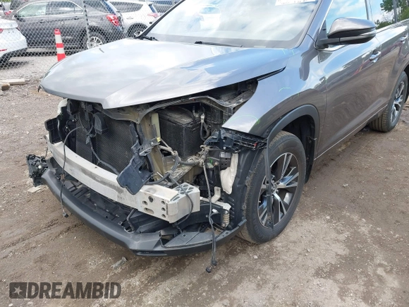 2017 Toyota Highlander LE with VIN 5TDBZRFH0HS484454, listed as a IAAI auction lot 42338740 with 58,047 mi miles and . Bid and sale history available at DreamBid. Image 6.