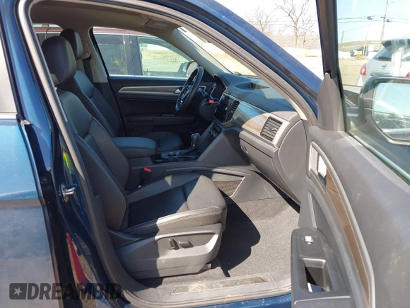 2019 Volkswagen Atlas SEL with VIN 1V2MR2CA9KC614343, listed as a IAAI auction lot 41748405 with 54,676 mi miles and . Bid and sale history available at DreamBid. Image 5.