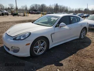 2012 Porsche Panamera z VIN WP0AA2A70CL015111, wystawiony jako Copart lot #45416745 z przebiegiem 111 279 mil mil oraz Szkoda całkowita • Salvage title. Historia ofert i sprzedaży dostępna na DreamBid. Obrazek 1.