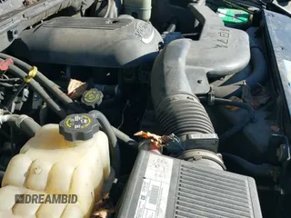 2002 Chevrolet Avalanche z VIN 3GNEK13T22G180390, wystawiony jako IAAI lot #43152829 z przebiegiem 240 724 mil mil oraz . Historia ofert i sprzedaży dostępna na DreamBid. Obrazek 12.