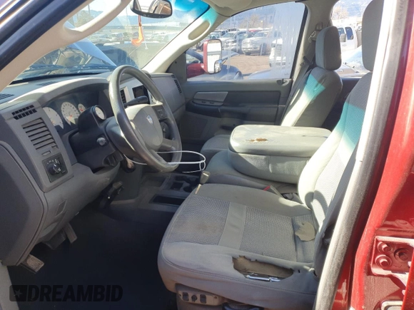 2008 Dodge 3500 SXT z VIN 3D7MX39A18G188759, wystawiony jako Copart lot #43271115 z przebiegiem 312 867 mil mil oraz Szkoda całkowita • Salvage title. Historia ofert i sprzedaży dostępna na DreamBid. Obrazek 7.