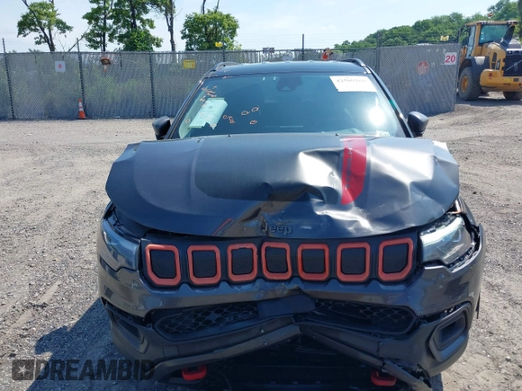 2022 Jeep Compass Trailhawk with VIN 3C4NJDDB9NT160748, listed as a IAAI auction lot 42589269 with 53,092 mi miles and . Bid and sale history available at DreamBid. Image 12.