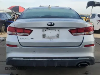 2020 Kia Optima LX z VIN 5XXGT4L30LG389034, wystawiony jako Copart lot #49735975 z przebiegiem 219 985 mil mil oraz Szkoda całkowita • Salvage title. Historia ofert i sprzedaży dostępna na DreamBid. Obrazek 6.