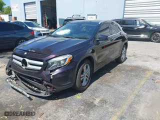 2015 Mercedes-Benz GLA-Class GLA 250 with VIN WDCTG4GB9FJ092729, listed as a IAAI auction lot 41791638 with NaN miles. Bid and sale history available at carsss.com. Image 17.