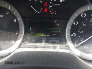 2015 Nissan Sentra SV with VIN 3N1AB7AP8FY213993, listed as a IAAI auction lot 42040473 with 142,758 mi miles. Bid and sale history available at carsss.com. Image 7.