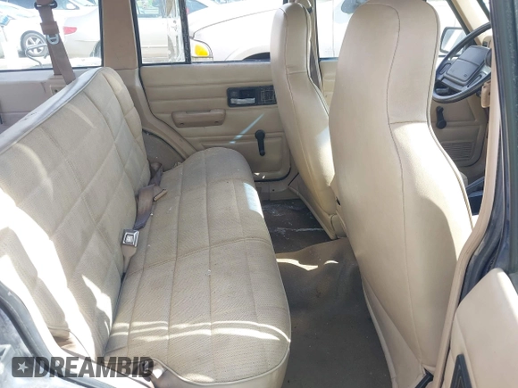 1995 Jeep Cherokee SE with VIN 1J4FT28SXSL639064, listed as a IAAI auction lot 42245489 with 171,443 mi miles and . Bid and sale history available at DreamBid. Image 8.
