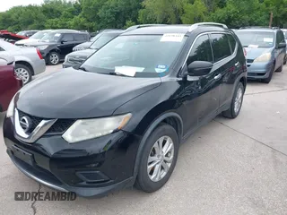 2015 Nissan Rogue SV with VIN KNMAT2MT6FP575909, listed as a IAAI auction lot 42178443 with 141,944 mi miles and . Bid and sale history available at carsss.com. Image 2.