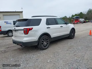2016 Ford Explorer Sport with VIN 1FM5K8GT2GGA82759, listed as a IAAI auction lot 41471239 with 139,943 mi miles. Bid and sale history available at carsss.com. Image 4.