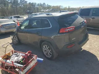 2017 Jeep Cherokee Latitude with VIN 1C4PJLCB9HW503206, listed as a Copart auction lot 49518135 with 209,757 mi miles and Salvage Title. Bid and sale history available at carsss.com. Image 2.