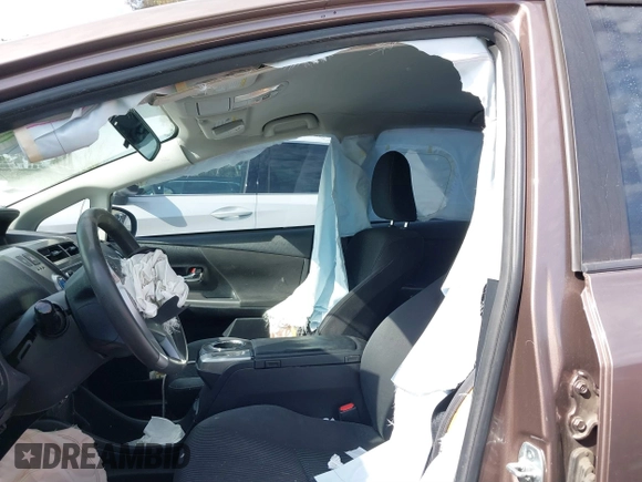 2015 Toyota Prius Two with VIN JTDZN3EU4FJ040526, listed as a IAAI auction lot 41582274 with 137,797 mi miles and . Bid and sale history available at DreamBid. Image 19.