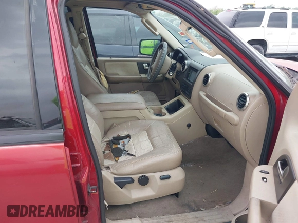 2004 Ford Expedition Eddie Bauer with VIN 1FMFU17L74LA46624, listed as a IAAI auction lot 41928841 with 240,572 mi miles. Bid and sale history available at carsss.com. Image 5.