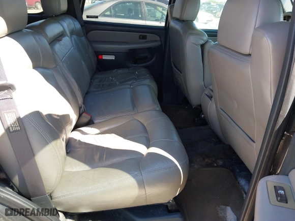 2001 Chevrolet Tahoe LT with VIN 1GNEC13T41J155954, listed as a IAAI auction lot 41810200 with 222,109 mi miles. Bid and sale history available at carsss.com. Image 5.