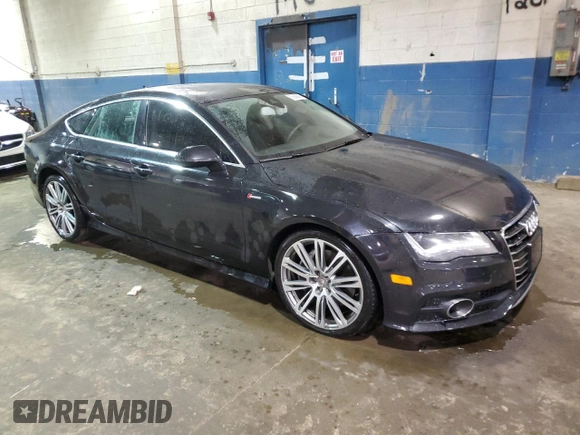 2012 Audi A7 Prestige z VIN WAUSGAFC8CN001445, wystawiony jako Copart lot #52550225 z przebiegiem 84 979 mil mil oraz Szkoda całkowita • Salvage title. Historia ofert i sprzedaży dostępna na DreamBid. Obrazek 4.