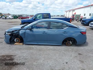 2025 Nissan Sentra SR with VIN 3N1AB8DV7SY270972, listed as a IAAI auction lot 42153738 with 1,222 mi miles and . Bid and sale history available at DreamBid. Image 13.