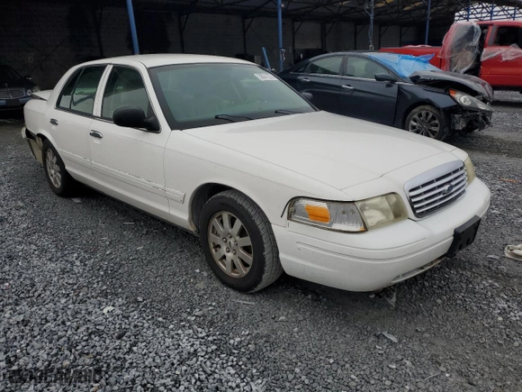 2008 Ford Crown Victoria LX with VIN 2FAFP74V98X121231, listed as a Copart auction lot 38941274 with 145,950 mi miles and Salvage Title. Bid and sale history available at carsss.com. Image 4.