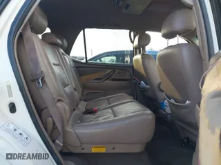 2003 Toyota Sequoia SR5 with VIN 5TDZT34A33S147241, listed as a IAAI auction lot 41137587 with 257,823 mi miles. Bid and sale history available at carsss.com. Image 8.