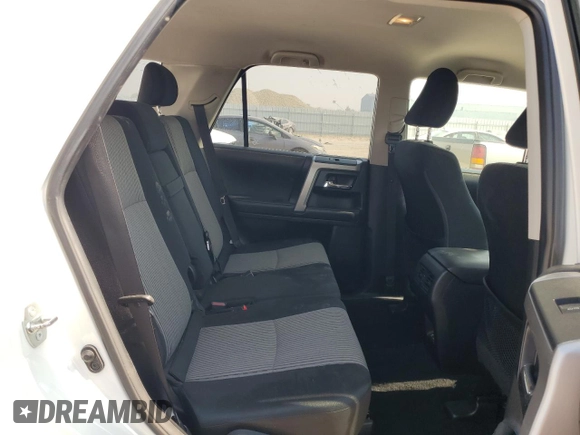2022 Toyota 4Runner SR5 z VIN JTEMU5JR3N6023532, wystawiony jako Copart lot #63680825 z przebiegiem 83 672 mil mil oraz Szkoda całkowita • Salvage title. Historia ofert i sprzedaży dostępna na DreamBid. Obrazek 11.