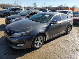 2015 Kia Optima LX z VIN KNAGM4A78F5645834, wystawiony jako Copart lot #46313055 z przebiegiem 134 649 mil mil oraz Szkoda całkowita • Salvage title. Historia ofert i sprzedaży dostępna na DreamBid. Obrazek 1.