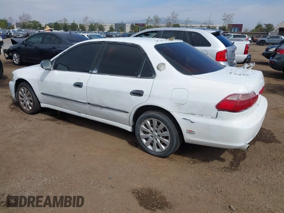 2000 Honda Accord EX z VIN 1HGCG1654YA065958, wystawiony jako IAAI lot #41734784 z przebiegiem 293 577 mil mil oraz . Historia ofert i sprzedaży dostępna na DreamBid. Obrazek 3.