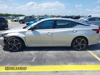 2024 Nissan Altima SR z VIN 1N4BL4CVXRN362258, wystawiony jako IAAI lot #42346465 z przebiegiem 40 265 mil mil oraz . Historia ofert i sprzedaży dostępna na DreamBid. Obrazek 14.