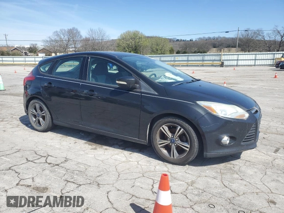 2014 Ford Focus SE with VIN 1FADP3K28EL458278, listed as a Copart auction lot 49531925 with 193,334 mi miles and Clean Title. Bid and sale history available at carsss.com. Image 4.