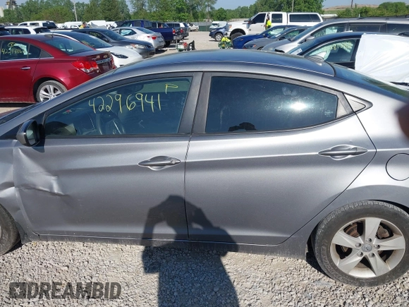 2012 Hyundai Elantra Limited z VIN KMHDH4AE2CU455811, wystawiony jako IAAI lot #42296941 z przebiegiem 230 105 mil mil oraz . Historia ofert i sprzedaży dostępna na DreamBid. Obrazek 14.