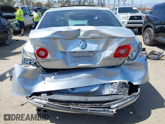 2005 Volkswagen Jetta 2.5 with VIN 3VWSG71K35M628391, listed as a IAAI auction lot 42302550 with 143,565 mi miles and . Bid and sale history available at DreamBid. Image 6.