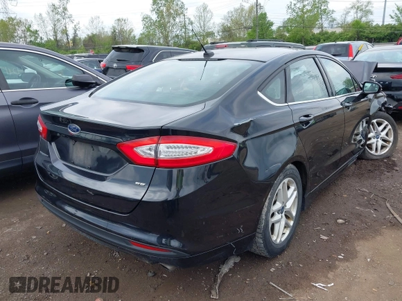 2014 Ford Fusion SE with VIN 1FA6P0H74E5392861, listed as a IAAI auction lot 42133099 with 130,373 mi miles. Bid and sale history available at carsss.com. Image 4.