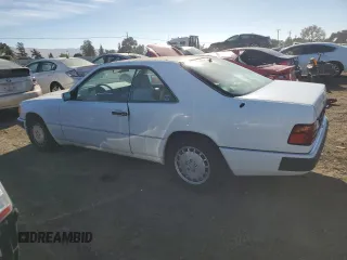 1990 Mercedes-Benz 300 with VIN WDBEA51D7LB092653, listed as a Copart auction lot 77023794 with 141,095 mi miles and Clean Title. Bid and sale history available at carsss.com. Image 2.