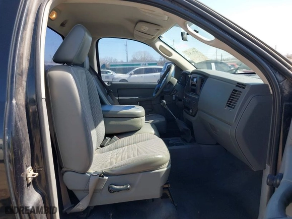 2007 Dodge Ram 1500 ST with VIN 1D7HA16K17J556973, listed as a IAAI auction lot 41712515 with 167,651 mi miles. Bid and sale history available at carsss.com. Image 5.
