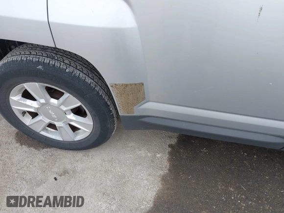 2012 GMC Terrain SLE-2 with VIN 2GKALSEK5C6117266, listed as a IAAI auction lot 41579498 with 187,698 mi miles. Bid and sale history available at carsss.com. Image 12.