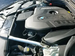 2019 BMW 5 Series 530i xDrive с VIN WBAJA7C58KWW18603, выставлен на аукционе IAAI как лот 42947656 с пробегом 129 592 миль миль и . История ставок и продаж доступна на DreamBid. Изображение 22.