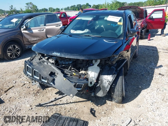 2018 Jeep Compass Latitude z VIN 3C4NJDBB5JT259385, wystawiony jako IAAI lot #42381500 z przebiegiem Nie podano mil oraz . Historia ofert i sprzedaży dostępna na DreamBid. Obrazek 6.