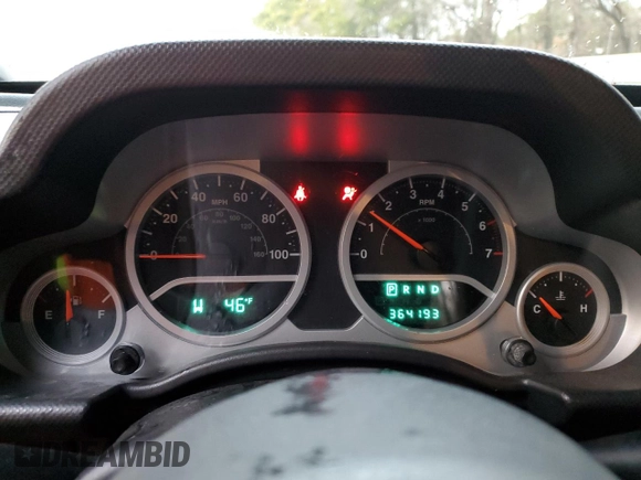 2007 Jeep Wrangler Unlimited Sahara with VIN 1J4GB59157L205933, listed as a Copart auction lot 49092795 with 364,193 mi miles and Salvage title. Bid and sale history available at DreamBid. Image 9.