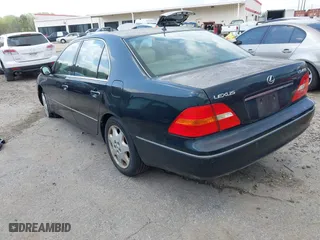 2003 Lexus LS 430 with VIN JTHBN30F430105725, listed as a IAAI auction lot 41960436 with 277,423 mi miles. Bid and sale history available at carsss.com. Image 3.