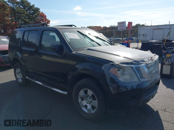 2008 Nissan Pathfinder S z VIN 5N1AR18B28C649813, wystawiony jako IAAI lot #40711132 z przebiegiem 114 403 mil mil oraz . Historia ofert i sprzedaży dostępna na DreamBid. Obrazek 1.