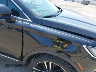 2017 Lincoln MKC Reserve с VIN 5LMTJ3DH8HUL49710, выставлен на аукционе IAAI как лот 42224457 с пробегом 106 392 миль миль и . История ставок и продаж доступна на DreamBid. Изображение 19.