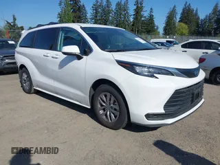 2024 Toyota Sienna LE z VIN 5TDKSKFC0RS148644, wystawiony jako IAAI lot #42170802 z przebiegiem 7 919 mil mil oraz . Historia ofert i sprzedaży dostępna na DreamBid. Obrazek 1.