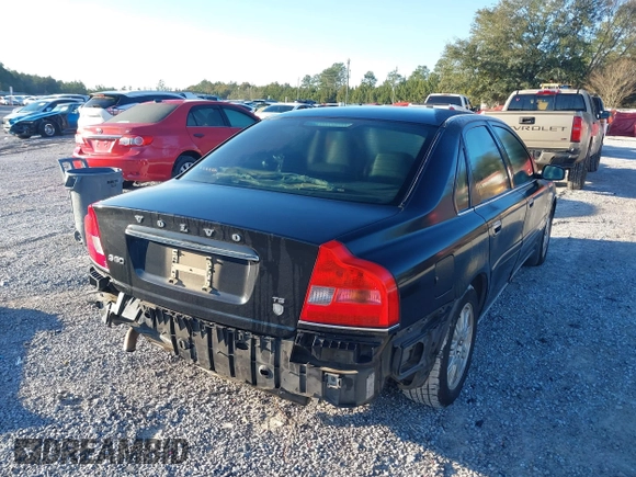 2005 Volvo S80 with VIN YV1TS592051395169, listed as a IAAI auction lot 41202944 with 187,072 mi miles. Bid and sale history available at carsss.com. Image 4.