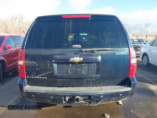 2008 Chevrolet Suburban LTZ with VIN 1GNFK16Y68R143010, listed as a IAAI auction lot 41209402 with 160,182 mi miles. Bid and sale history available at carsss.com. Image 16.