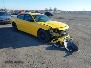 2017 Dodge Charger SE z VIN 2C3CDXBG3HH581574, wystawiony jako IAAI lot #41603421 z przebiegiem 106 209 mil mil oraz . Historia ofert i sprzedaży dostępna na DreamBid. Obrazek 1.