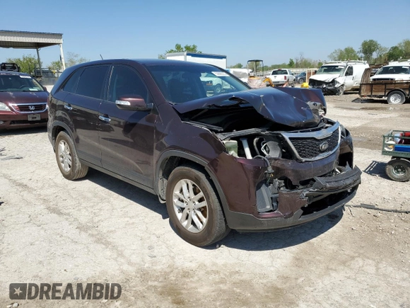 2014 Kia Sorento LX with VIN 5XYKT4A67EG428336, listed as a Copart auction lot 53906355 with 260,530 mi miles and Clean Title. Bid and sale history available at carsss.com. Image 4.